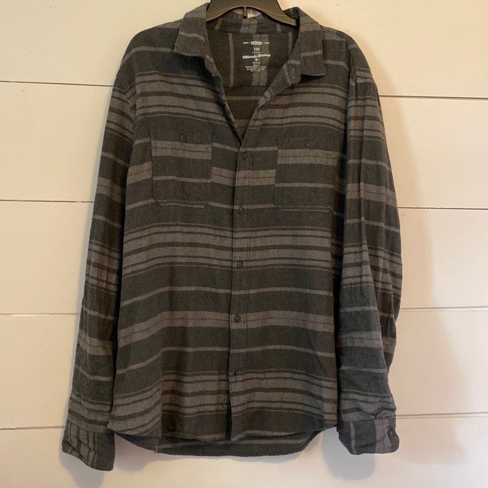 Men’s flannel shirt